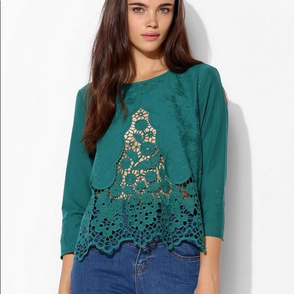 Kimchi Blue holly lace blouse